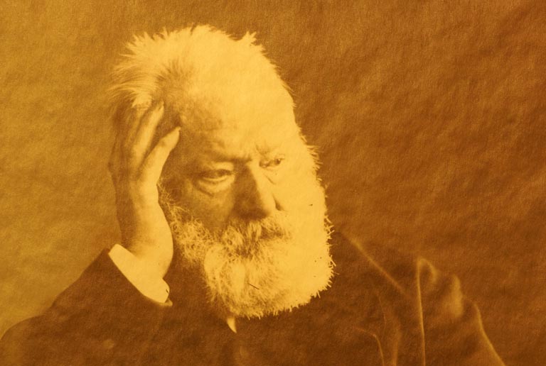 "NADAR’IN BÜYÜK PORTRELERİ" İSTANBUL’DAYDI (Sergide yer alan Victor Hugo portresi)